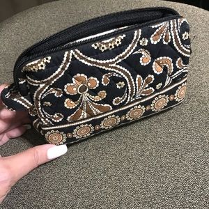 **SOLD Authentic Vera Bradley case. Quilted